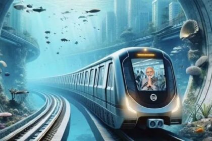 kolkata me pehli underwater metro ko dikhai pm modi ne hari jhandi