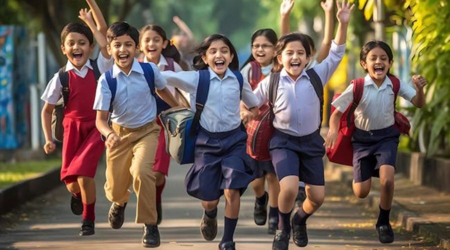 Delhi ke schoolon me garmiyon ki chuttiyan