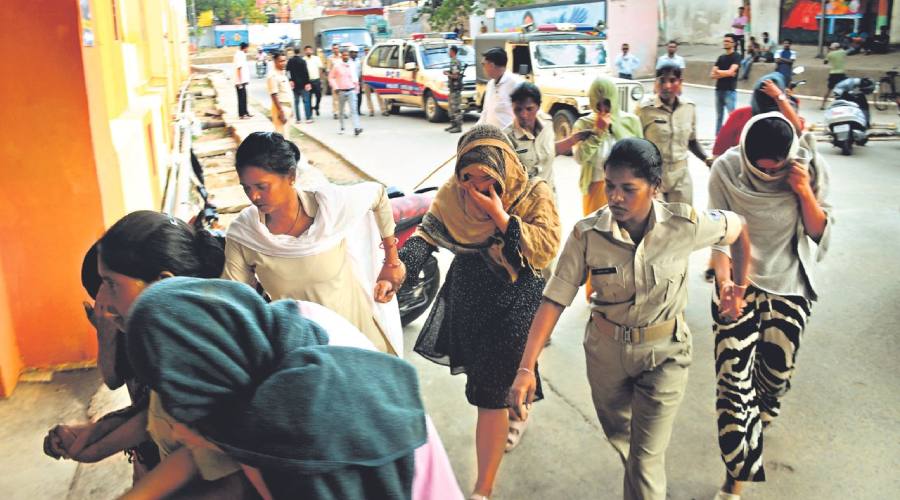 Lalpur spa me hui chapemaari