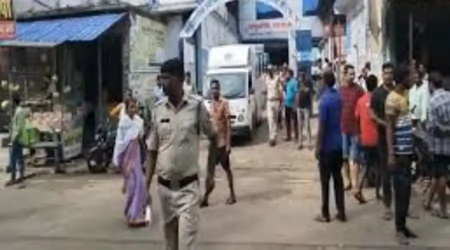akroshit parijan ne hospital mod kiya jam