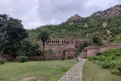 bhangadh ka kila bhooton ka basera ya itihas ka sach