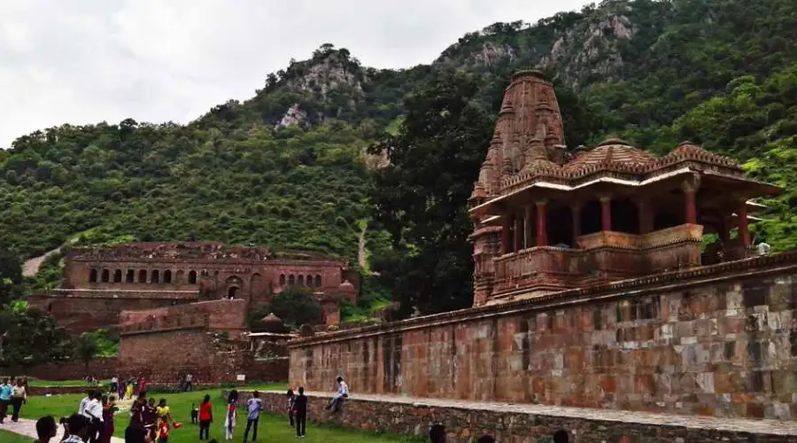 bhangadh ke kile ki sachchai