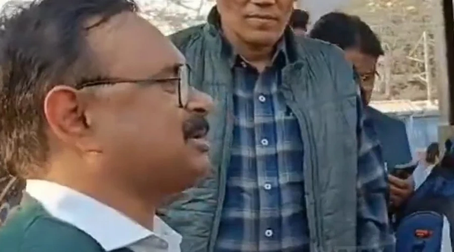 Patrakaron se baat karte hue DRM ne kya kaha