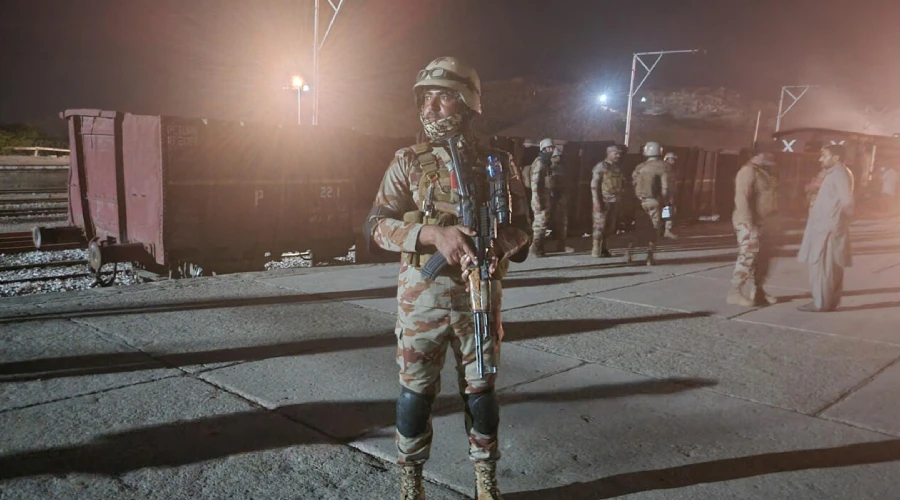 Atankiyon ne kiya purushon aur mahilao ko alag