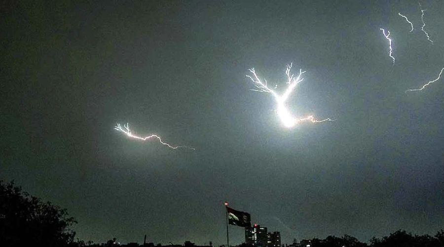 Haryana mein mausam ne li karvaten