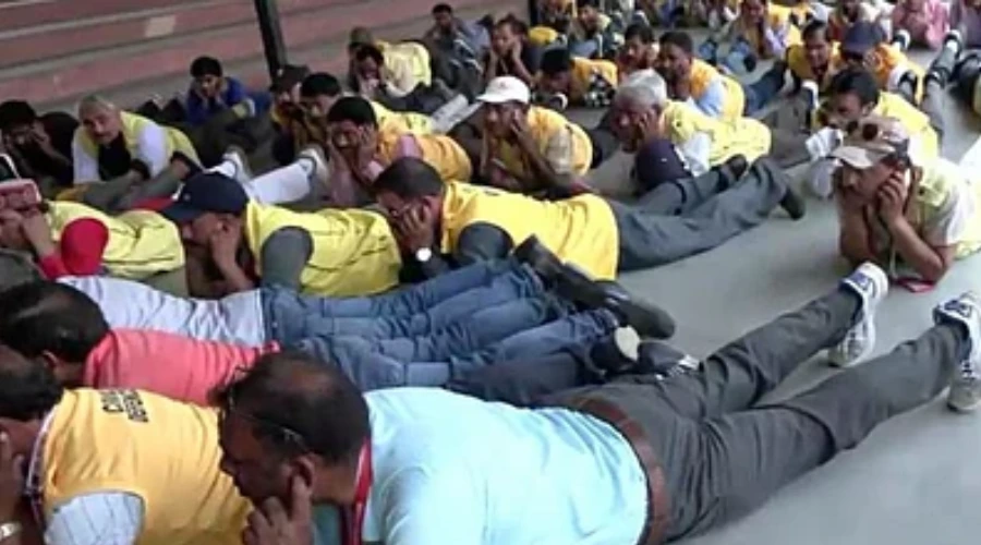 DC Office ke bahar mock drill