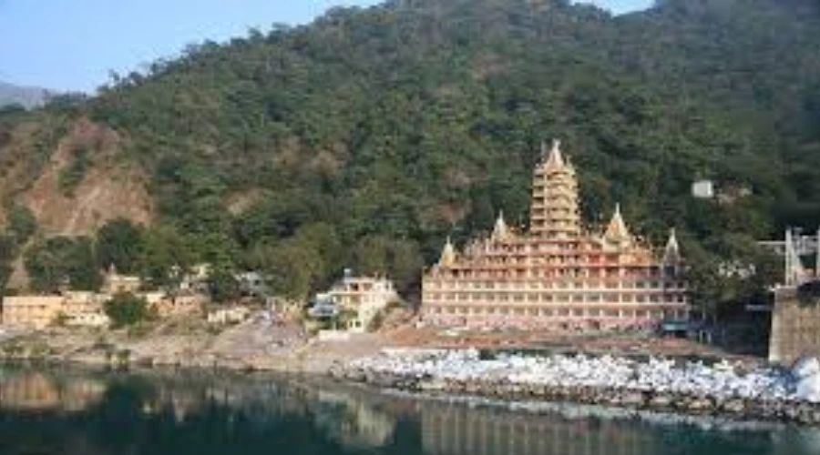 Rishikesh Ghat ke pramukh ghat aur unki visheshta