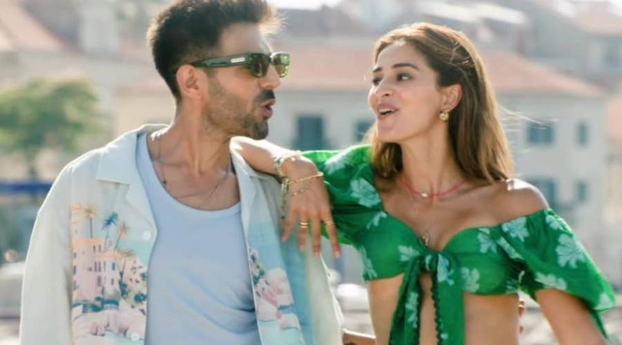 Kitani Romantic hain film ki kahani